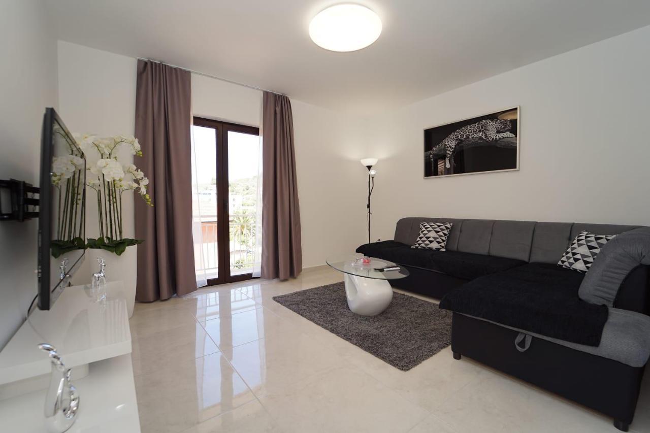 וולה לוקה Apartman Tessa מראה חיצוני תמונה