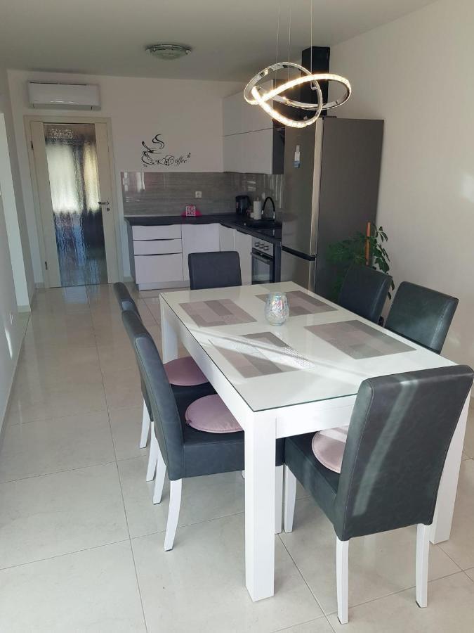 וולה לוקה Apartman Tessa מראה חיצוני תמונה