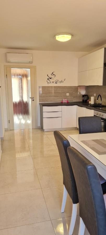 וולה לוקה Apartman Tessa מראה חיצוני תמונה