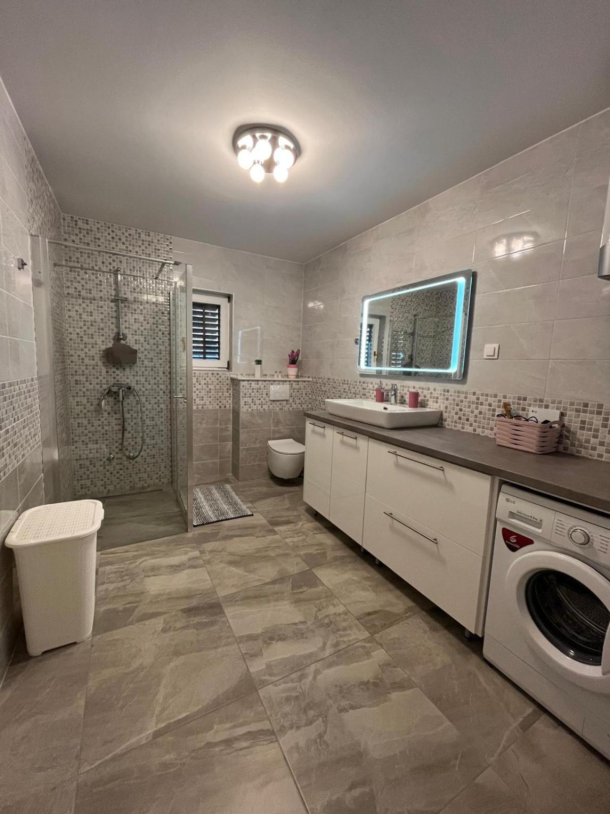 וולה לוקה Apartman Tessa מראה חיצוני תמונה