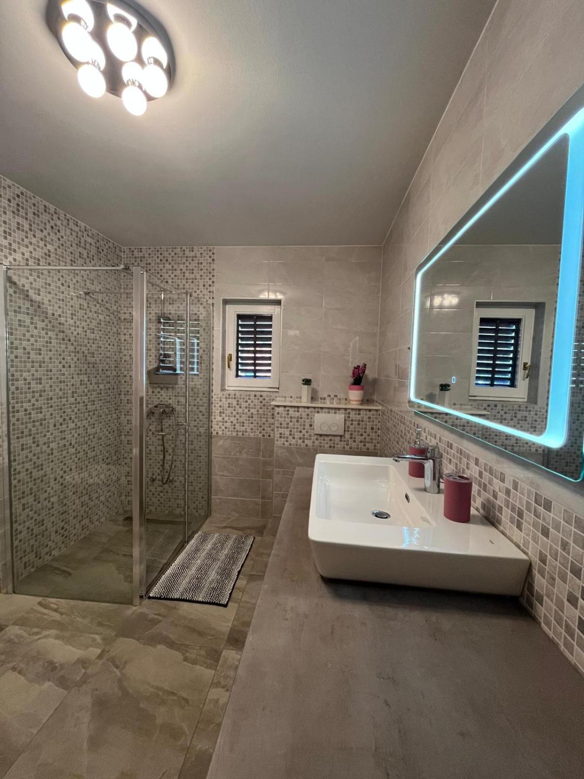 וולה לוקה Apartman Tessa מראה חיצוני תמונה